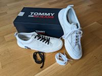 Tommy Jeans decon Skater wmn Größe 41 Niedersachsen - Leiferde Vorschau