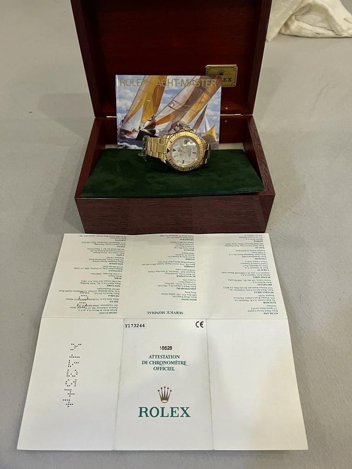 Rolex Yachtmaster Full Set Vollgold 750 /18kt in Hamburg