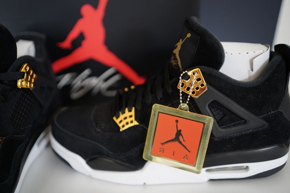 Nike Air Jordan 4 Retro Royalty in Hilden