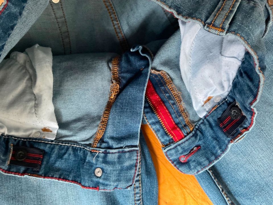 Tommy Hilfiger Jeans Gr.18/182 neuwertig verstellbar in Oberderdingen