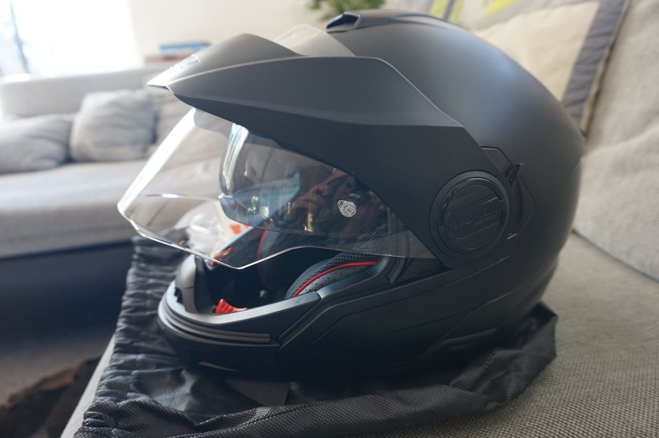 Motorradhelm in Metten