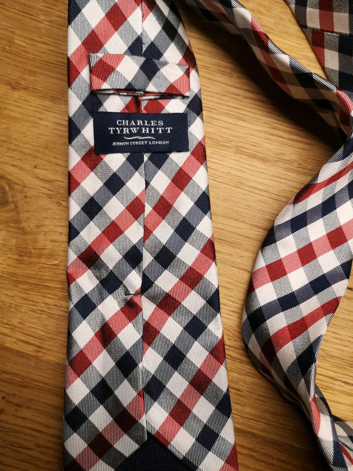 Karierte Seidenkrawatte Charles Tyrwhitt in Kleinmachnow