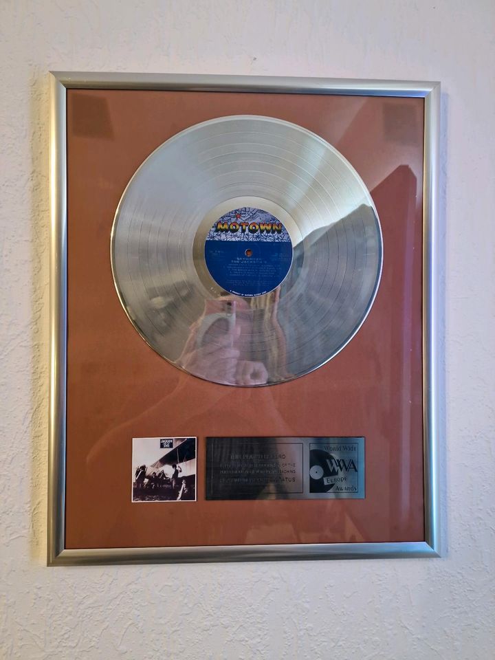 WWA Europe Awards The Jackson Five Platinum Record in Weilerswist