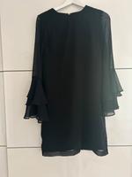 Schwarzes Kleid mit Trompetenärmeln Neustadt - Alte Neustadt Vorschau