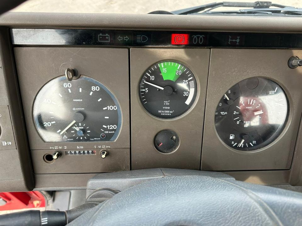 Mercedes-Benz 811*Kran*Rampen*TÜV*1.Hand*Reifen neu*Rostfrei in Großschirma
