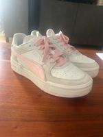 Puma Sneaker • 37,5 • weiß / rosa Niedersachsen - Oldenburg Vorschau
