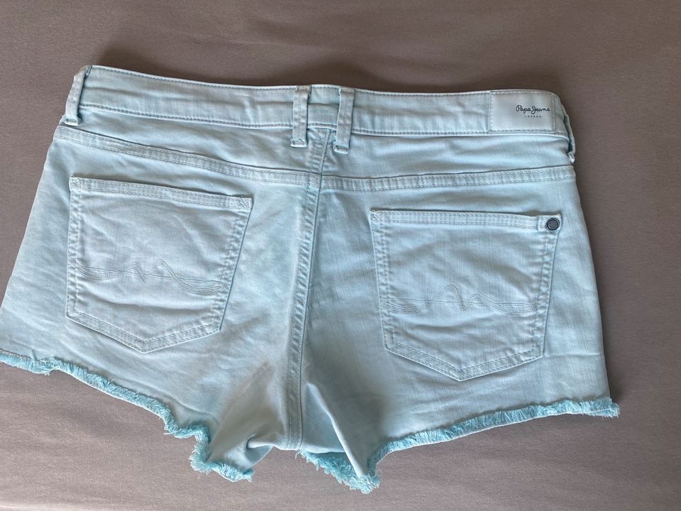 Pepe Jeans Hotpants // NEUWERTIG // Hellblau // Waist 30 in Berlin