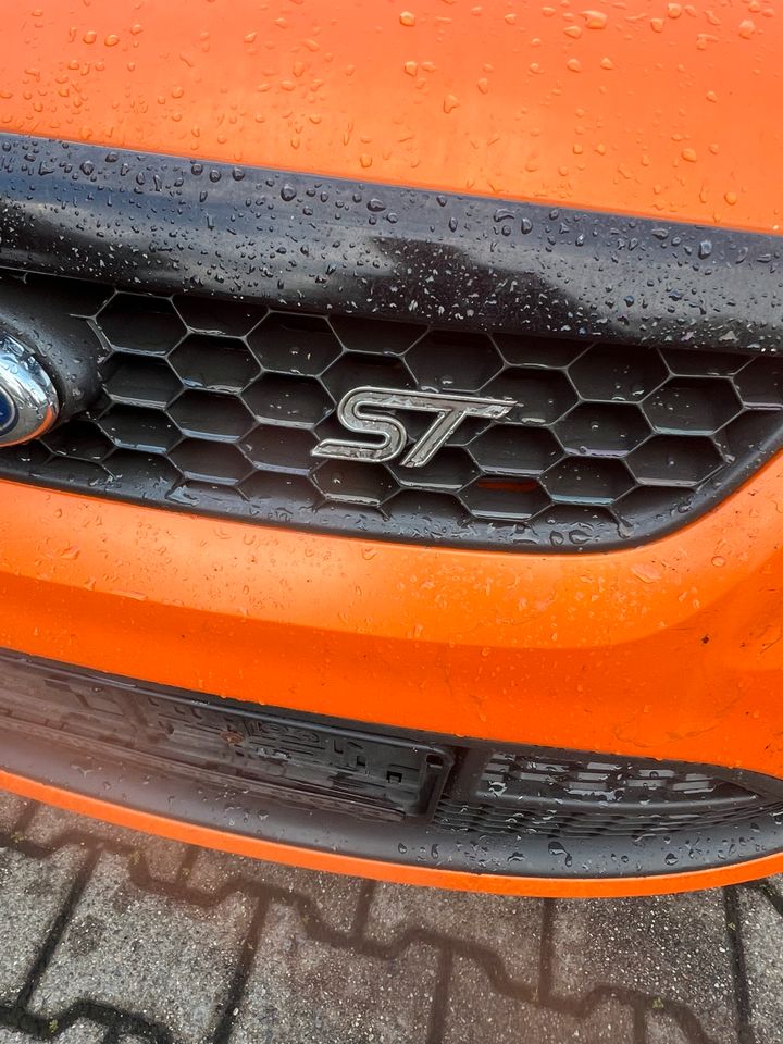 Ford Focus 2,5 ST 3. Hand Tüv Asu Neu in Lünen