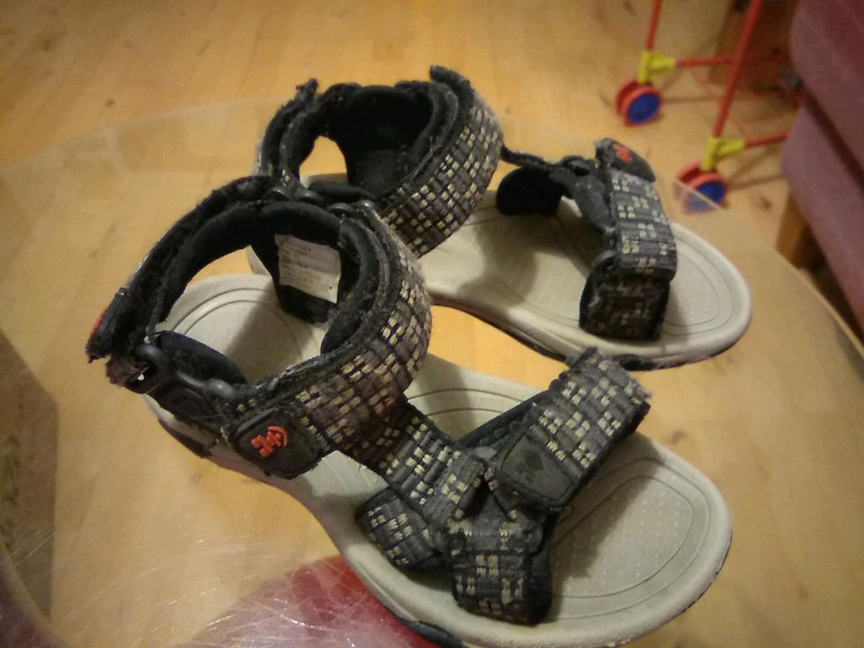 Tolle Outdoor-Sandalen Kamik Gr. 29 in Petershausen