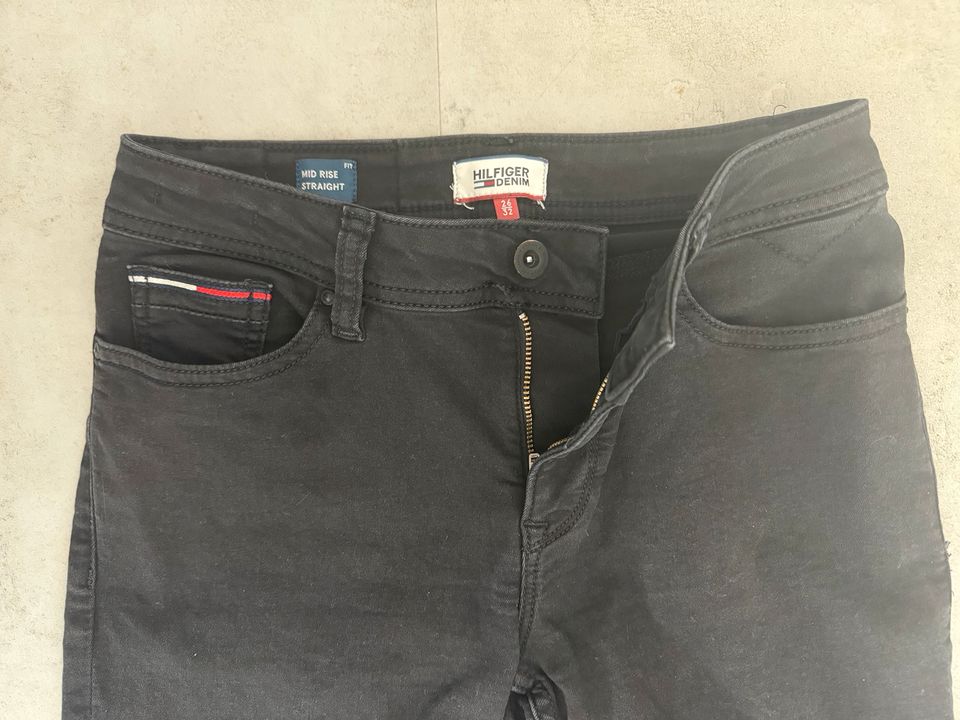 Tommy Hilfiger Jeans W26 L32 schwarz Damen in Bergen auf Rügen