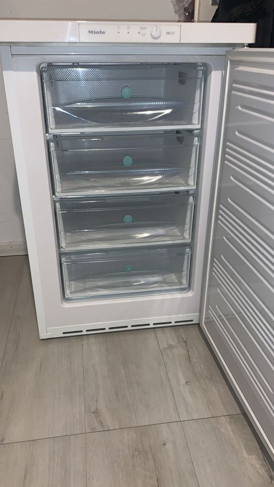 Miele Gefrierschrank in Wiesbaden