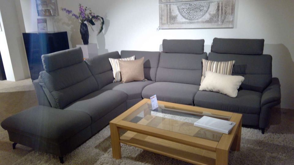 Himolla Sofa Couch Polstergarnitur mit elektr. Relaxfunktion in Mayen