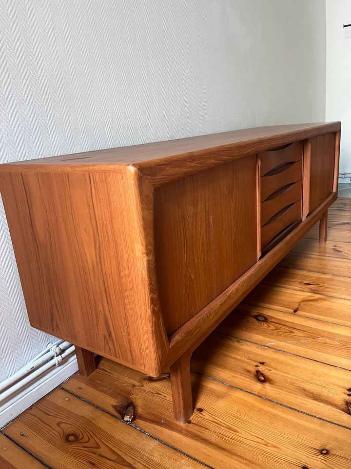 Verkauft -Teak Sideboard Dyrlund 60er Mid Century Kommode in Berlin