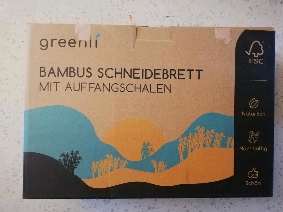 Greenli Bambus Schneidebrett mit Auffangschalen (Neu!) in Freiburg im Breisgau