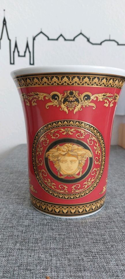 Rosenthal, Versace Vase Medusa Red in Zell am Main