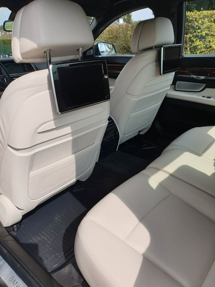 BMW 750Li -Vollausstattung! Top Zustand in Braunfels