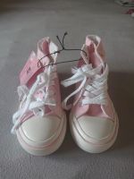 Mädchen Chucks NEU mit Etikett Gr 30 Rosa Bayern - Kirchseeon Vorschau