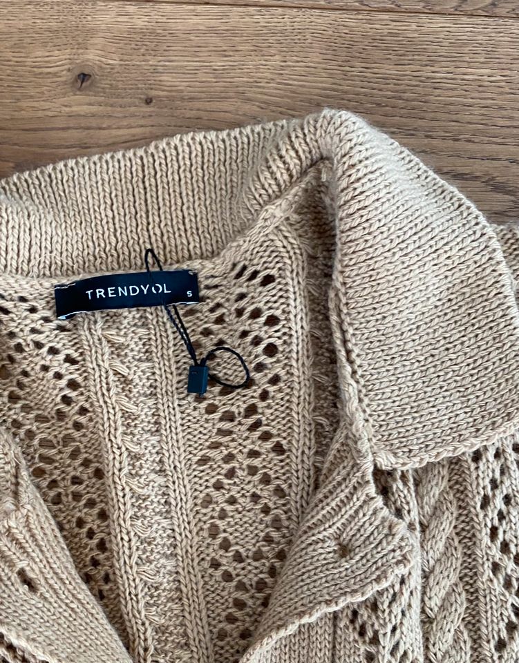 Strickjacke von Trendydol in Kempten