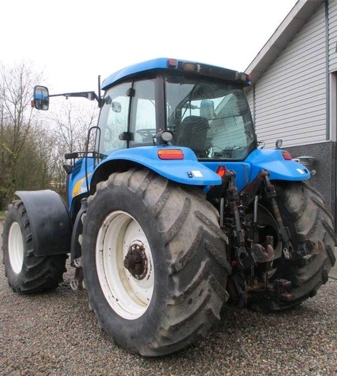 New Holland TG230 /T8030 in Neustadt am Rübenberge