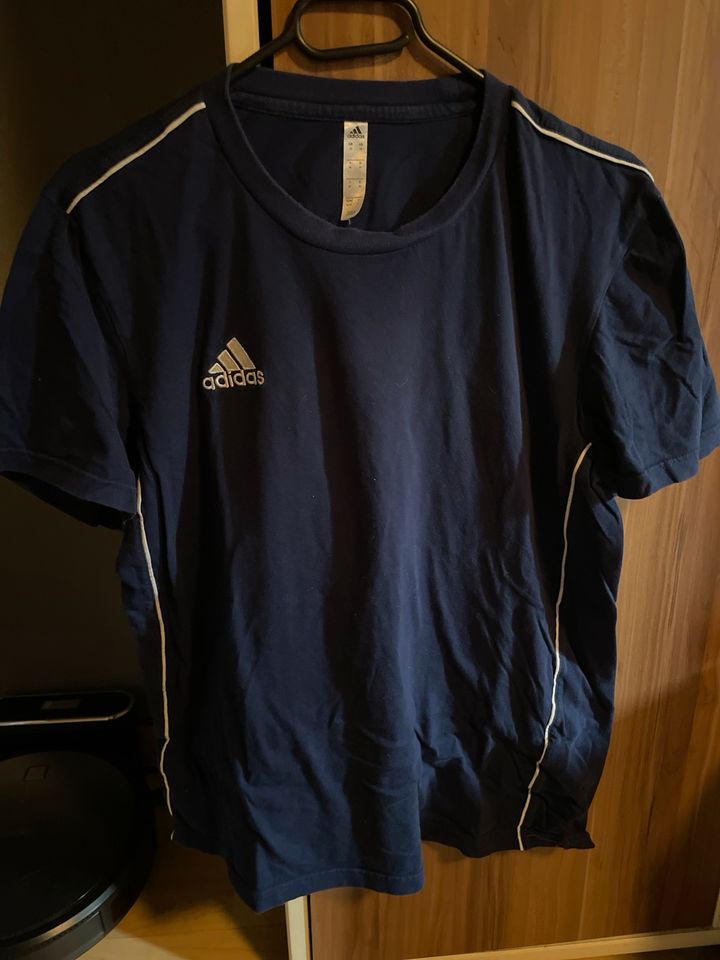 2x  Adidas Shirt in Lingen (Ems)