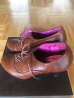 Tolle braune Schuhe Pumps Schnürschuhe Stiefelette innen pink Bayern - Strullendorf Vorschau