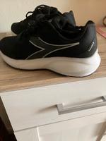 Laufschuhe freccia 2  ADIDAS , neuwertig Krummhörn - Greetsiel Vorschau