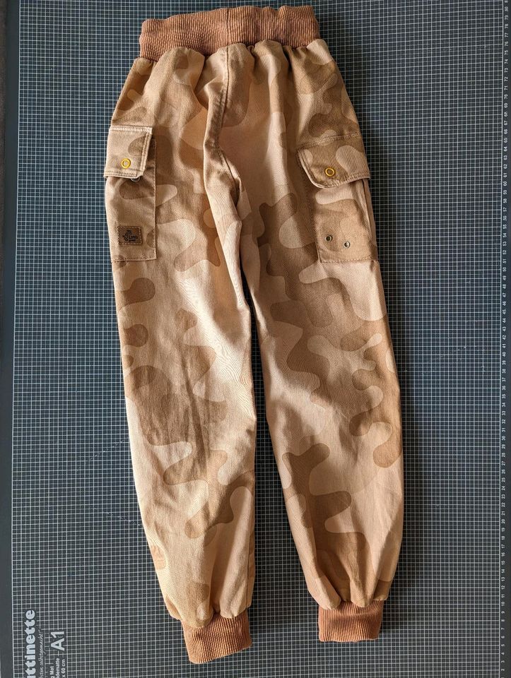 Handmade Cargohose Camouflage beige Sand gr. 116 122 in Leipzig