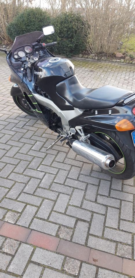 Sehr gepflegte Kawasaki ZZR 1100 Top Zustand in Sulingen