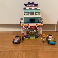 Lego Friends Rennhaus mit 2 Autos Stuttgart - Stuttgart-West Vorschau