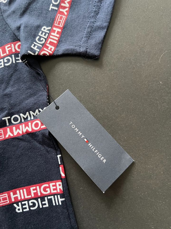 Tommy Hilfiger T-Shirt Shirt Größe 4T ca 110/116 in Mannheim