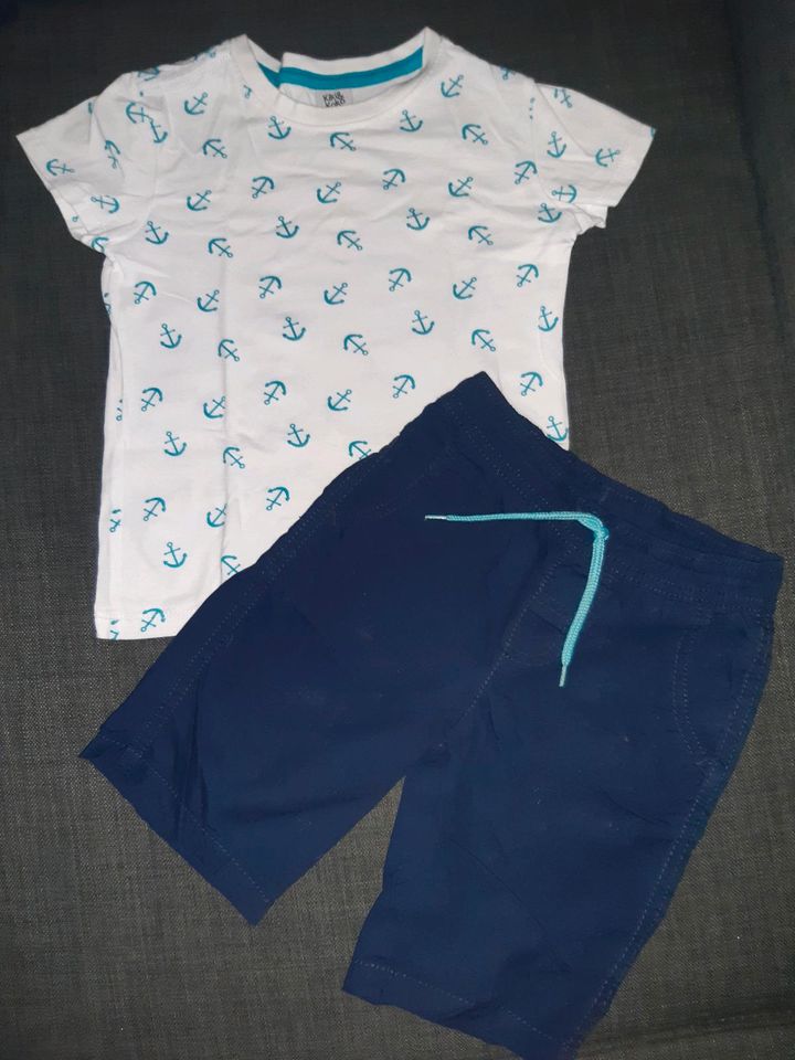 Schönes Neuwertiges Sommer set Junge Kurze Hose T-shirt Anker 92 in Dietenheim