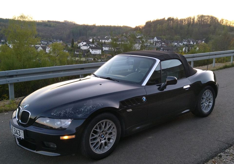 BMW Z3  Roadster 2,2l 132.131 km Windschott, Persenning in Siegen