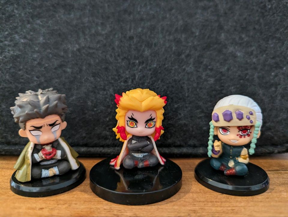 22 Demon Slayer Mini Figuren Tanjiro Nezuko Säulen Gashapon Onemu in Wolbeck