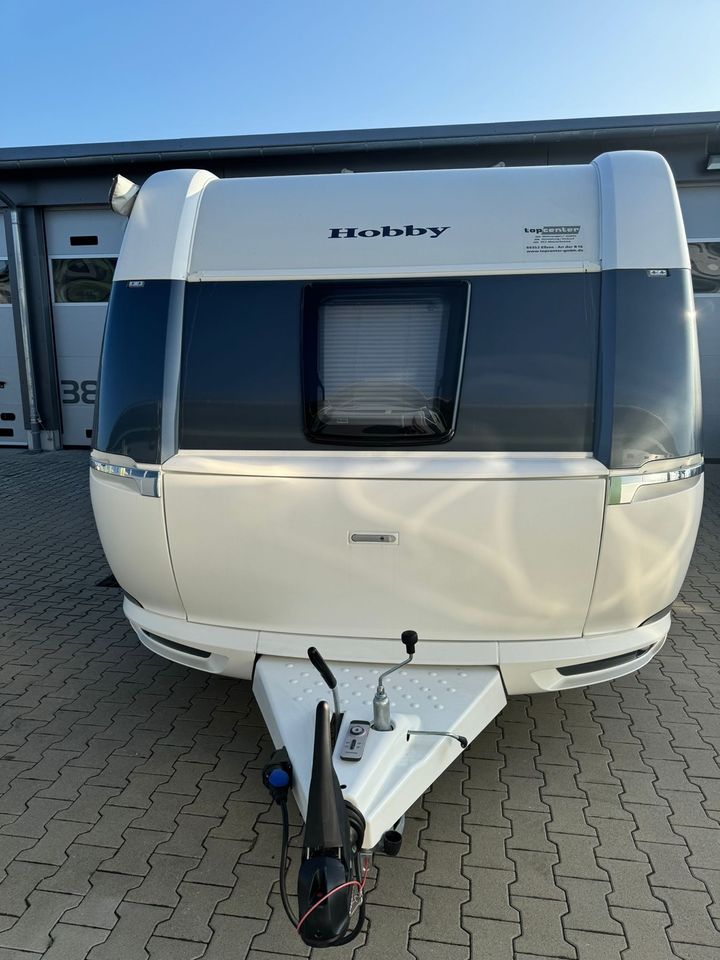 Hobby Wohnwagen 650 KMFe Excellent Edition NEU + Mover, Vorzelt in Nersingen