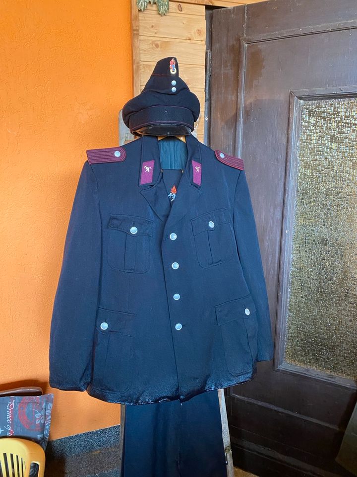 DDR Feuerwehruniform, Gr. G52, komplett !!! in Hohendodeleben