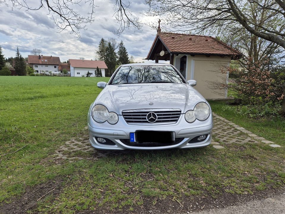 Mercedes C 200 Coupé Kompressor in Walpertskirchen