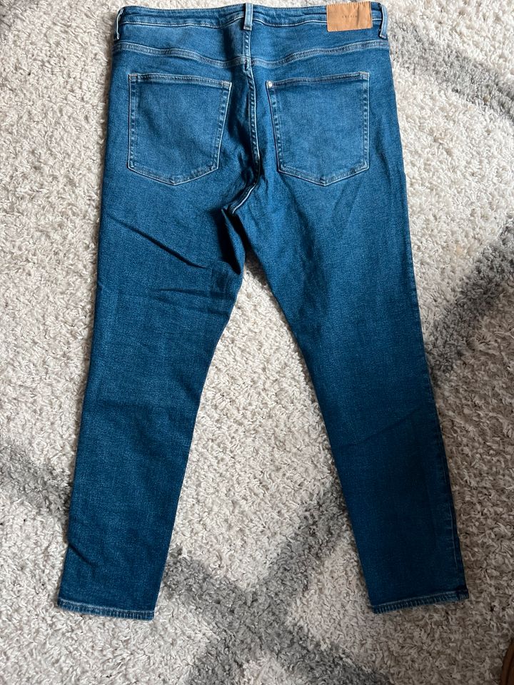 H&M Jeans Vintage skinny, Ultra hoher Bund Größe 50 in Medelby