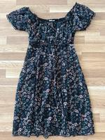 Kleid Schwarz m. Blumen Gr. 36 Neuwertig Bayern - Feuchtwangen Vorschau