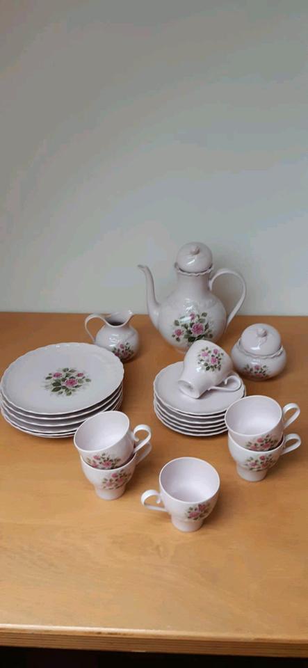 Porzellan Hutschenreuther porcelaine rose 35teilig in Aachen