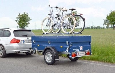 stylischer Campinganhänger Blue Man Stema Anhänger 750kg PKW in Aken