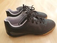 Decathlon Fussballschuhe Halle, Gr. 40, schwarz, neu Bayern - Oberasbach Vorschau