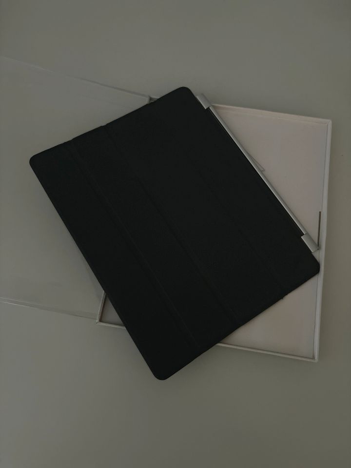 iPad Smart Cover Dark Grey in Hamburg