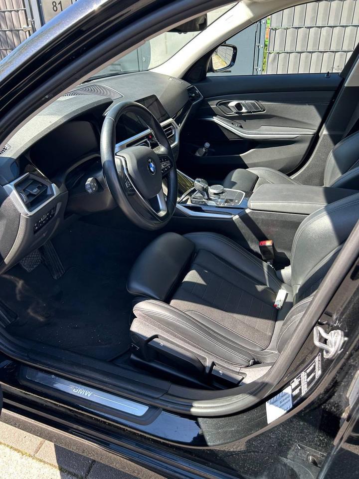 BMW G20 330i Sport Line Sport Getriebe Kamera el. AHK TÜV neu in Berlin