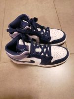 Nike Air Jordan Neu mit Etikett In Purple Grösse 36,5 Sachsen-Anhalt - Kabelsketal Vorschau