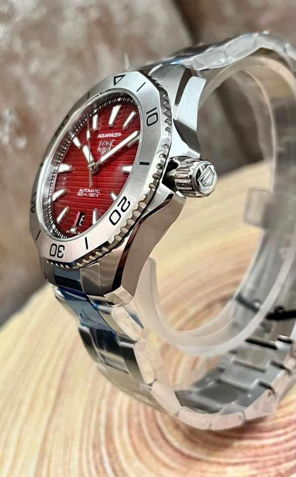 TAG Heuer Herrenuhr Aquaracer Professional 200 NEU und UNGETRAGEN in Bad Oeynhausen