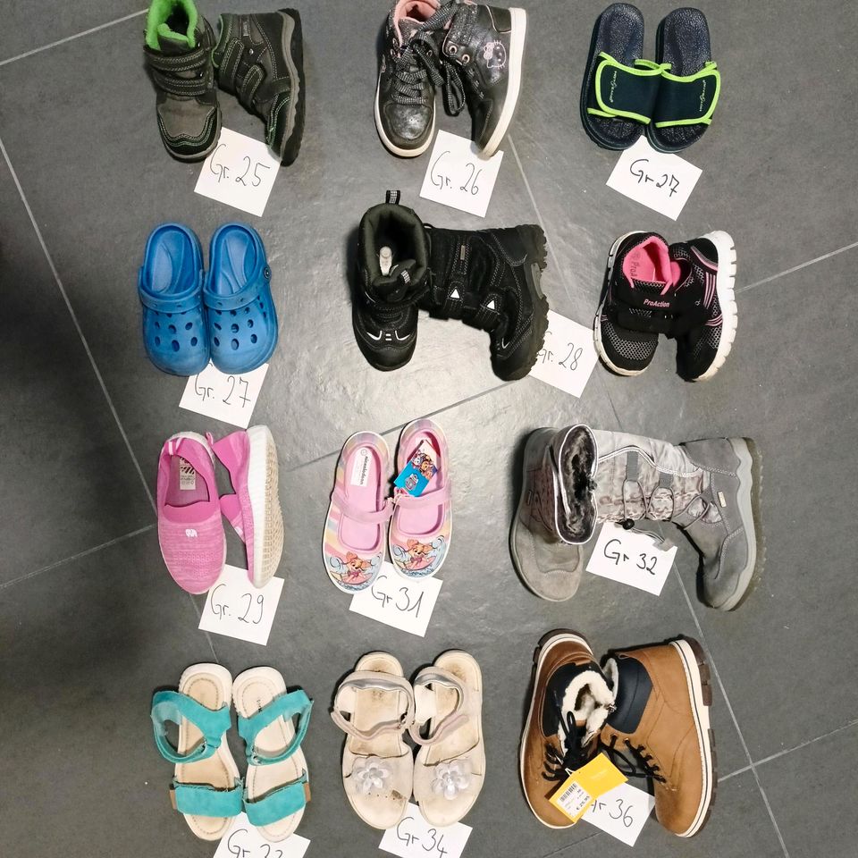 Kinderschuhe Gr 25-36 ab 2€ in Schwabach