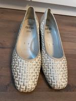 Ara Pumps * Schuhe * Gr. 38 (5) * Neuwertig Nordrhein-Westfalen - Kerpen Vorschau