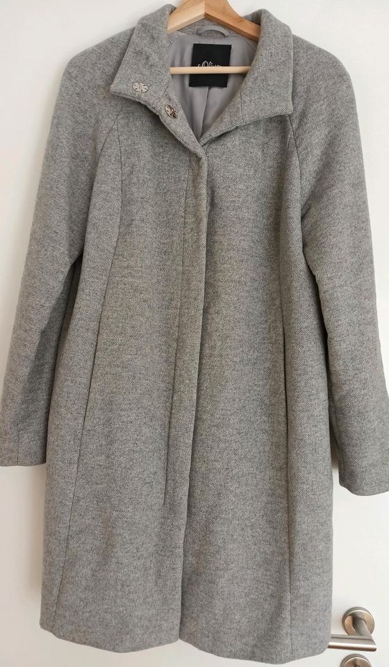 Mantel, grau, 45% Wolle, Größe 42 in München