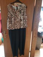 Jumpsuit zu verkaufen.  Neu !! Niedersachsen - Friesoythe Vorschau