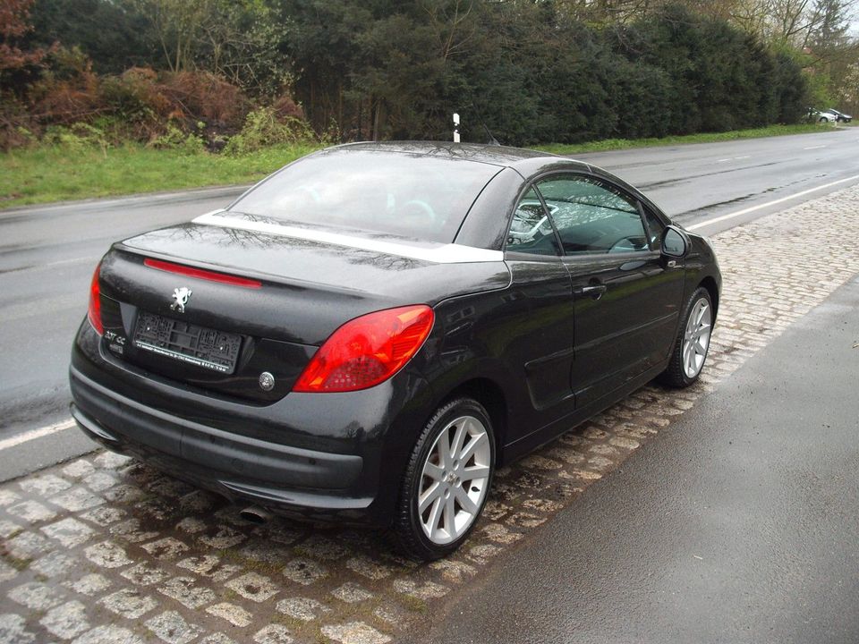 Peugeot 207 CC Premium 150 THP in Loxstedt